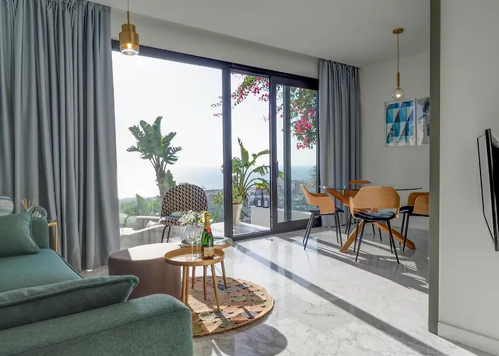 Bluehillsitges - Only Adults * Σίτζες