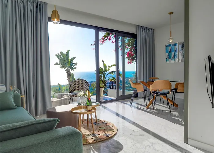Bluehillsitges - Only Adults * Σίτζες